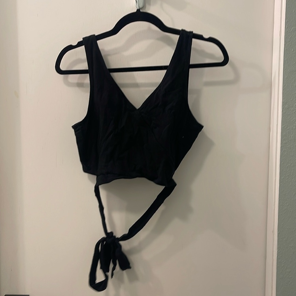 Tie top